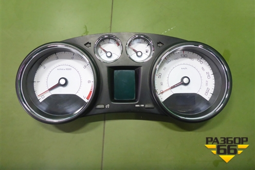 Щиток приборов МКПП (9806135080) для Peugeot 408 с 2012г
