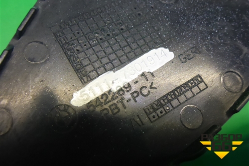 Заглушка в передний бампер (51117301914) для BMW 3-серия F30/F31 с 2011г