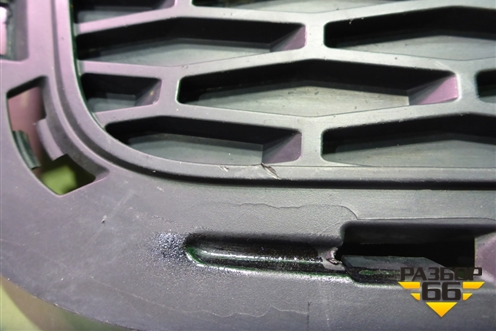 Решетка в передний бампер правая (после 2015г) (GJ3215A298B) для Land Rover Range Rover Evoque с 2011-2018г (Евог)