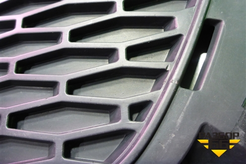 Решетка в передний бампер правая (после 2015г) (GJ3215A298B) для Land Rover Range Rover Evoque с 2011-2018г (Евог)