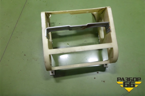 Кронштейн  магнитолы (961905H000) для Hyundai HD 35-78 с 2003г