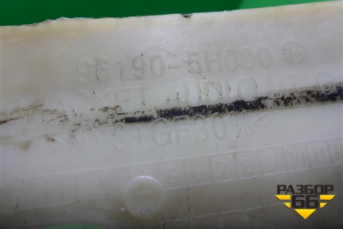 Кронштейн  магнитолы (961905H000) для Hyundai HD 35-78 с 2003г