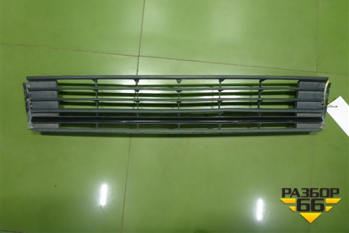 Решетка в передний бампер центральная (после 2015г) (6RU853677C) для Volkswagen Polo (седан) с 2010г (Поло)