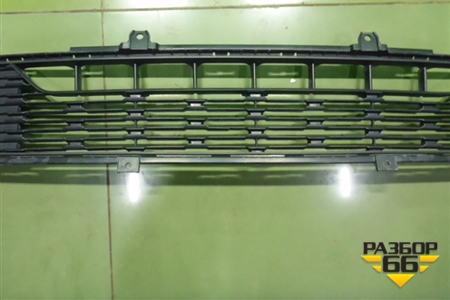 Решетка в передний бампер центральная (до 2021г) (86531M6000) для Kia Cerato с 2018г (Серато 4)