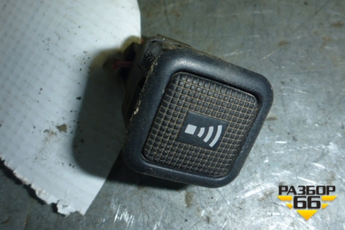 Кнопка (см.фото) (8L0962109) для Audi A8 с 1998-2003г (А8)