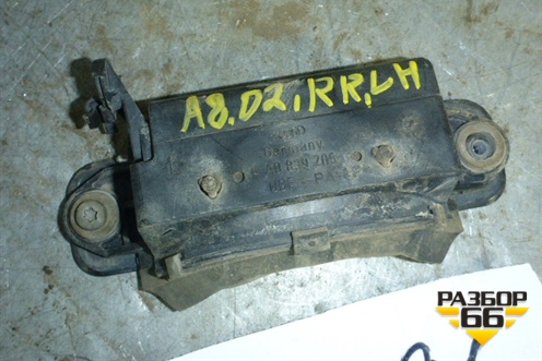 Ручка наружная двери задней левой для Audi A8 с 1998-2003г (А8) (4A0839205)