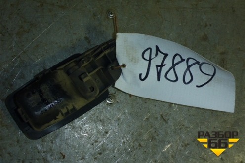 Ручка внутренняя двери передней правой для Audi A8 с 1998-2003г (А8) (4D0437020)