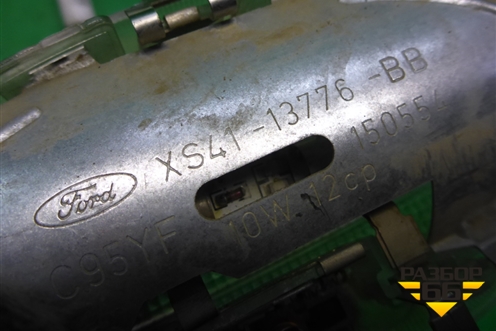 Плафон салонный центральный (XS4113776BB) для Ford Fusion с 2002г (Фьюжн)