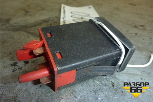 Кнопка (см.фото) (8d0927133a) для Audi A8 с 1998-2003г (А8) (8D0927133A)