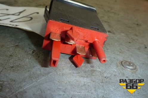 Кнопка (см.фото) (8d0927133a) для Audi A8 с 1998-2003г (А8) (8D0927133A)