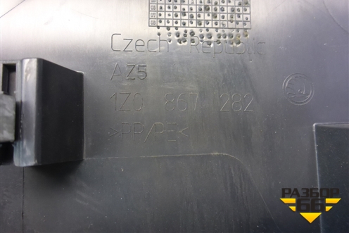 Обшивка стойки центральная нижняя правая (1Z0867282) для Skoda Octavia (А5) с 2004-2013г (Октавия)