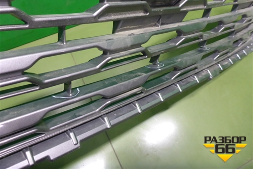 Решетка радиатора (под парктроник) (5311242190) для Toyota Rav-4 с 2018г (Рав 4)