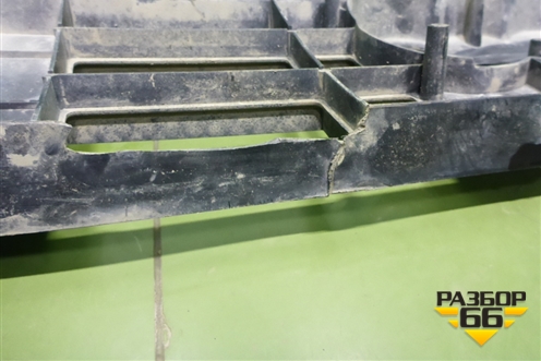 Решетка радиатора (внутренняя часть) (4K0807233) для Audi A6 (C8) с 2018г (А6)