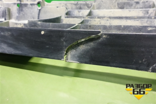 Решетка радиатора (внутренняя часть) (4K0807233) для Audi A6 (C8) с 2018г (А6)