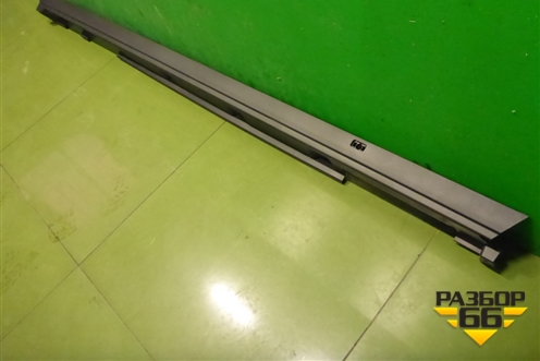 Накладка на порог наружная правая (новая) (7585048040) для Lexus RX 350 c 2015г (РХ)