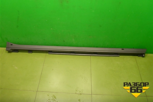 Накладка на порог наружная правая (новая) (7585048040) для Lexus RX 350 c 2015г (РХ)