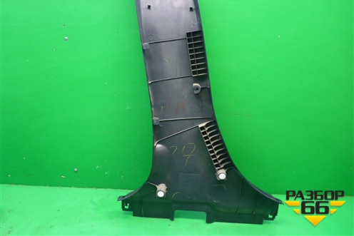 Обшивка стойки центральная нижняя правая (7210A056) для Mitsubishi Lancer-X с 2007г (Лансер)