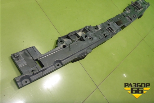 Кронштейн заднего бампера центральный (после 2012г) (5261560081) для Toyota Land Cruiser (200) с 2008г (Ленд Крузер)