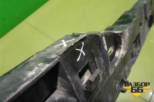 Кронштейн заднего бампера центральный (после 2012г) (5261560081) для Toyota Land Cruiser (200) с 2008г (Ленд Крузер)