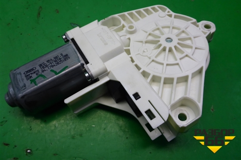 Моторчик стеклоподъёмника передний левый (8K0959801B) для Audi A6 (C7) с 2011-2018г (А6)