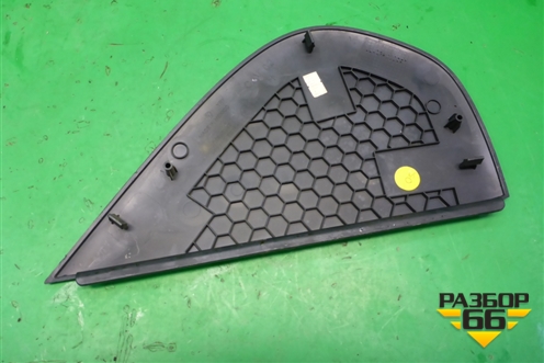 Накладка на торпедо (боковая левая) (5C6858247) для Volkswagen Jetta с 2010-2019г (Джетта)