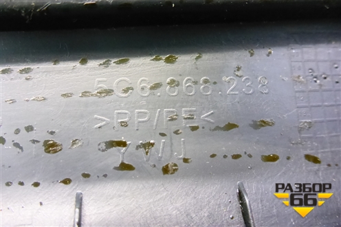 Накладка на торпедо (вертикальная правая) (5С6868238) для Volkswagen Jetta с 2010-2019г (Джетта)