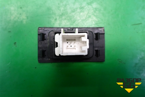 Кнопка аварийной сигнализации (5C6953509A) для Volkswagen Jetta с 2010-2019г (Джетта)