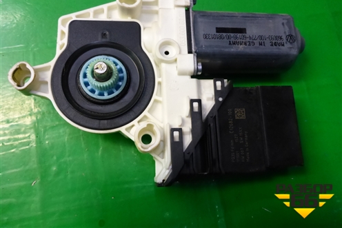 Моторчик стеклоподъёмника задний левый (3C0959703B) для Volkswagen Jetta с 2010-2019г (Джетта)