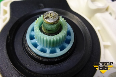 Моторчик стеклоподъёмника задний левый (3C0959703B) для Volkswagen Jetta с 2010-2019г (Джетта)