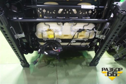 Сиденья комплект (с AIR BAG и подогревом) для Skoda Karoq с 2017г (Карок)