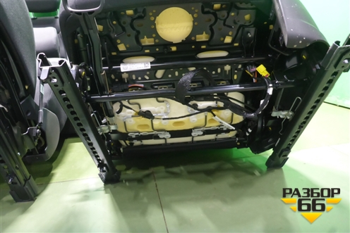 Сиденья комплект (с AIR BAG и подогревом) для Skoda Karoq с 2017г (Карок)