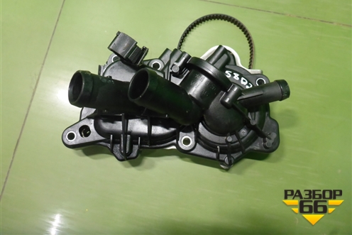 Корпус термостата (1.4л DJK в сборе с помпой) (04E121042AD) для Skoda Karoq с 2017г (Карок)