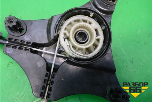 Стеклоподъёмник электрический задний левый (без моторчика) (575839461) для Skoda Karoq с 2017г (Карок)