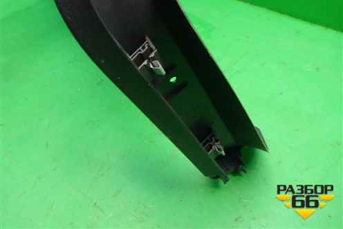 Обшивка двери багажника верхняя (57A867605B) для Skoda Karoq с 2017г (Карок)