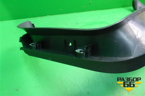 Обшивка двери багажника верхняя (57A867605B) для Skoda Karoq с 2017г (Карок)