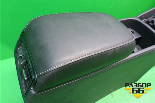 Подлокотник (566863243) для Skoda Karoq с 2017г (Карок)