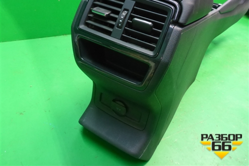 Подлокотник (566863243) для Skoda Karoq с 2017г (Карок)