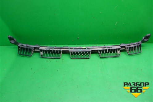 Кронштейн заднего бампера центральный (57A807863) для Skoda Karoq с 2017г (Карок)