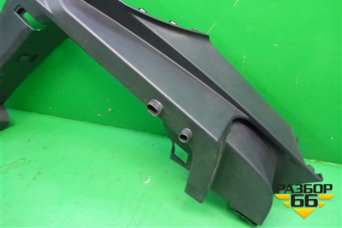 Держатель задней полки левый (57R867761A) для Skoda Karoq с 2017г (Карок)