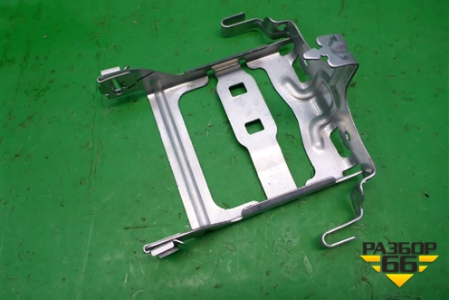 Кронштейн консоли задний (565863525) для Skoda Karoq с 2017г (Карок)