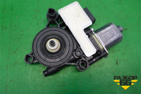 Моторчик стеклоподъёмника задний правый (5Q0959408E) для Skoda Karoq с 2017г (Карок)