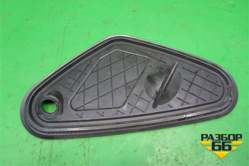 Панель внутренняя двери задней правой (575839916B) для Skoda Karoq с 2017г (Карок)