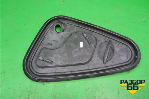 Панель внутренняя двери передней правой (575837916) для Skoda Karoq с 2017г (Карок)