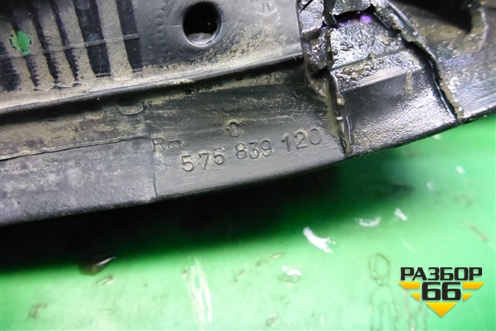 Уплотнитель двери (передней правой нижний) (575839120) для Skoda Karoq с 2017г (Карок)