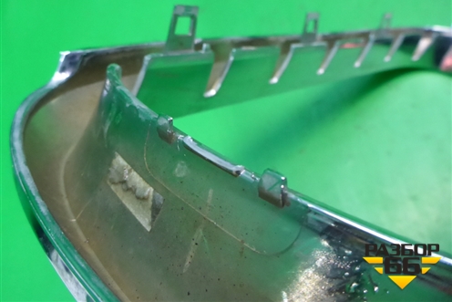 Накладка на решетку радиатора (правая) (51117309775) для BMW X5 F15 с 2013г (Х5 Ф15)