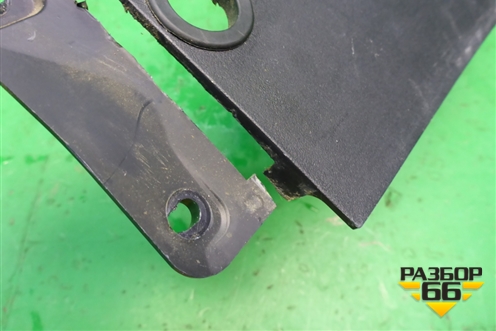 Накладка внутренняя (на консоль правая) (8011A211) для Mitsubishi Lancer-X с 2007г (Лансер)