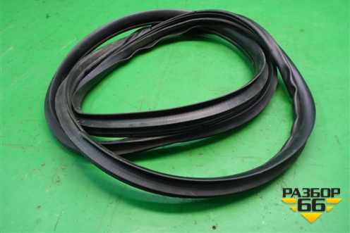 Уплотнитель двери передней правой для Mitsubishi Lancer-X с 2007г (Лансер)