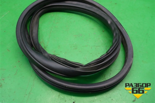 Уплотнитель двери передней левой для Mitsubishi Lancer-X с 2007г (Лансер)