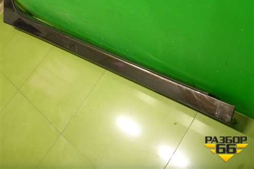 Накладка на порог наружная правая (877523Z000) для Hyundai i40 с 2011г (Ай40)