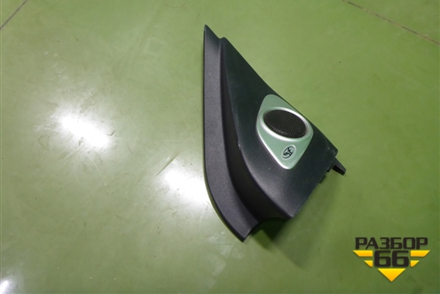 Накладка двери передней правой уголок для Mitsubishi Outlander XL с 2006-2012г (Аутлендер ХЛ)